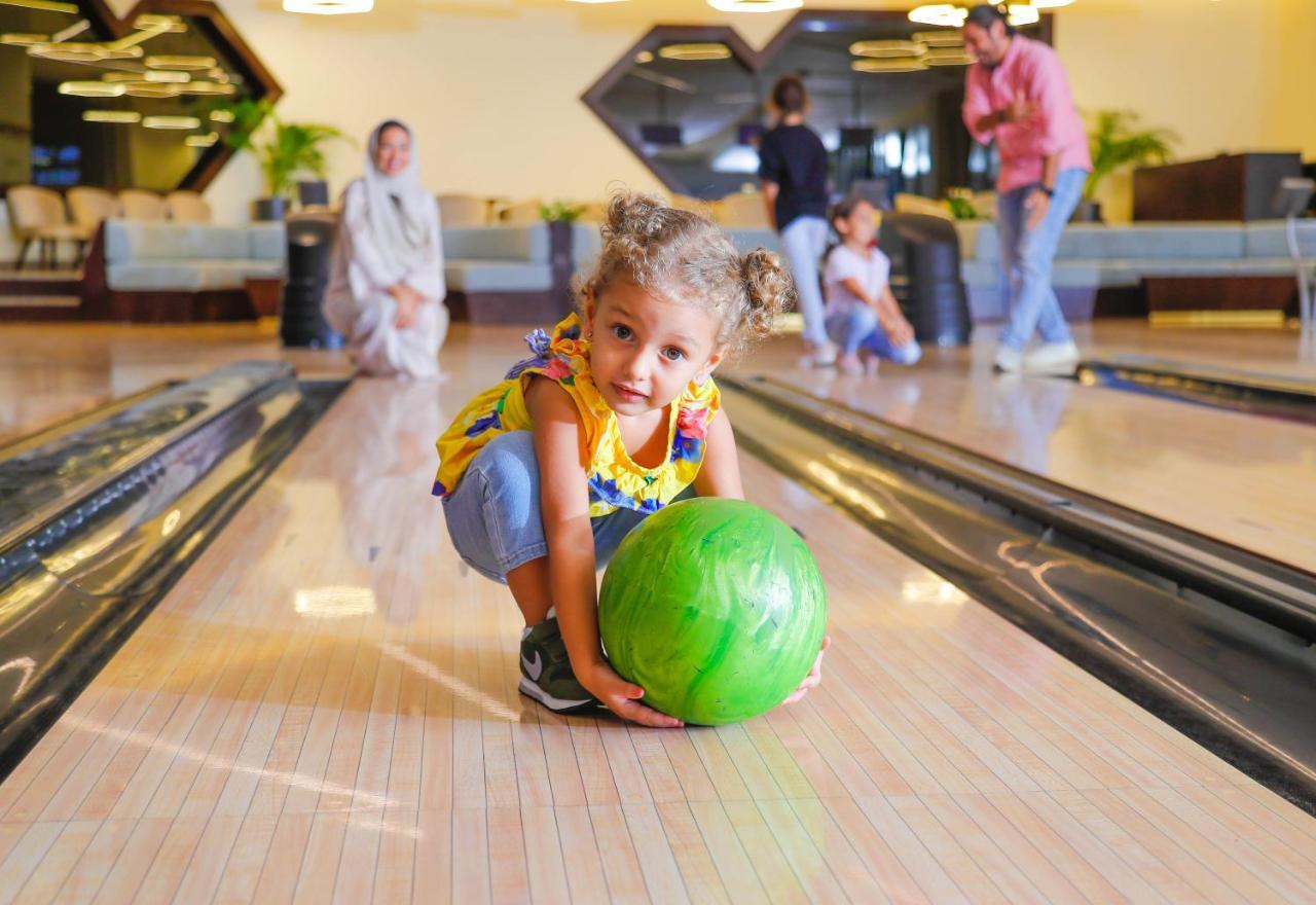 Bay La Sun Hotel And Marina - Emaar King Abdullah Economic City מראה חיצוני תמונה Bowling