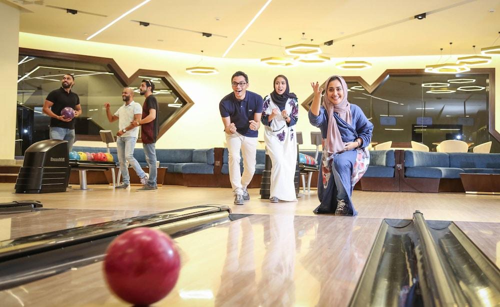 Bay La Sun Hotel And Marina - Emaar King Abdullah Economic City מראה חיצוני תמונה Bowling at the Grand Millennium Hotel, Tehran