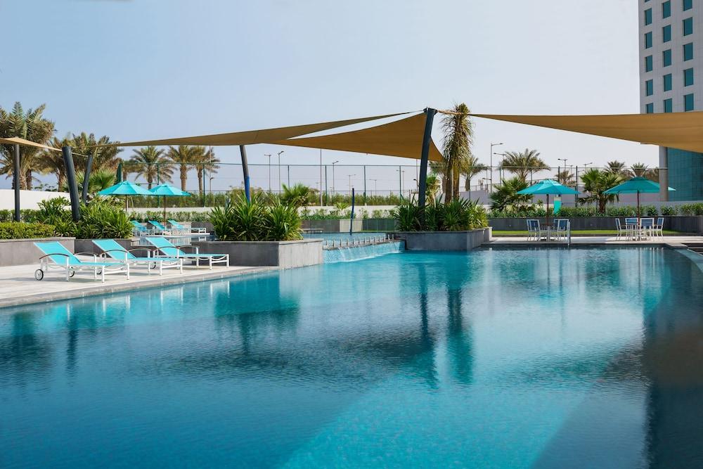 Bay La Sun Hotel And Marina - Emaar King Abdullah Economic City מראה חיצוני תמונה The swimming pool at the hotel
